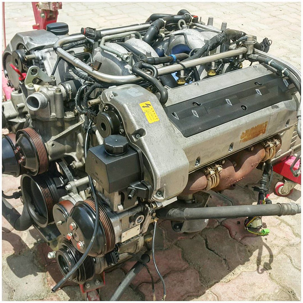 Mercedes E500 W124 Engine.jpeg